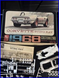 RARE! ORIGINAL VINTAGE AMT 1968 CORVETTE STING RAY KIT Broken Window Post