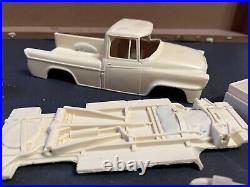 R&R RESIN 1956 International Harvester Pickup Truck Kit 1/25 McM