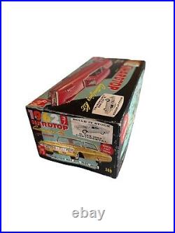 Rare 1962 Hardtop Customizing Kit With Engine AMT Model Corporation 3 In 1 Vi