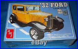Rare AMT 1932 Ford Sedan-T133 Street Rods-2 in 1 1/25 Kit-Model Car Swap Meet