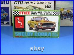 Rare Amt #t296-200 1968 Ford Mustang Shelby Cobra Gt 500 Annual With Record