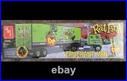 Rat Fink International Transtar Co-4070a & Fruehauf Trailer Model Kits 1/25 Amt
