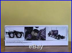 Revell 1/25 Peterbilt 359 Conventional and AMT 1/25 Extendable Flatbed Trailer