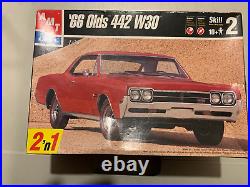 Revell Highway Scene 69 Ford Talladega & Amt 66 Olds 442 Model Kit