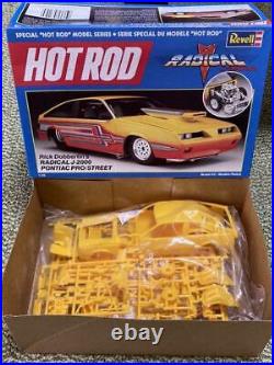 Revell Hot Rod Radical J-2000 and AMT Salty Dog'53 1/25 Model Kits #16928