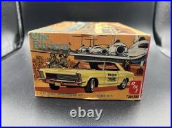SUPER RARE! ORIGINAL AMT 1965 BUICK RIVIERA HT KIT Che Riveria