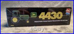 Sealed 1/25 Scale AMT/ERTL John Deere 4430 Tractor Plastic Model Kit #15006