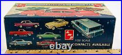Sealed AMT K-8061 Plymouth Valiant 1961 Compact Customizing 125 Scale Model Car