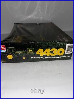 Sealed Model Kit Amt John Deere 4430 Tractor #15006 Scale 125