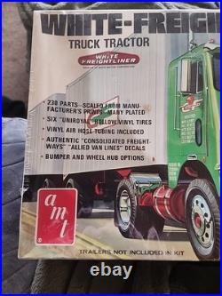 Sealed Vintage Original Mib Amt White-freightliner Sd Truck Tractor Color Green