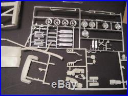 Sonny Cher Amt 1/25 Customizing Kit George Barris Ford Mustang Convertible