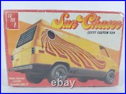 Sun Chaser Chevy Custom Van AMT 125 Model Kit T402 Sealed Box