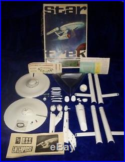 VINTAGE 1966 STAR TREK U. S. S. ENTERPRISE Space Ship Model Kit 921-200 AMT