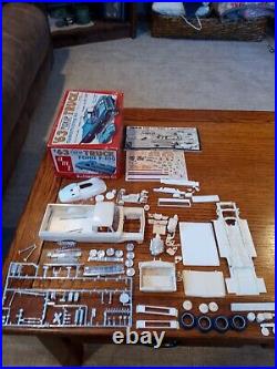 VINTAGE AMT 1963 FORD PICK UP F100 annual 08-133 model truck REBUILDER/PARTS