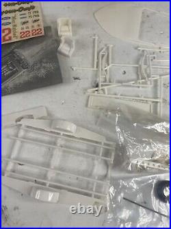 VINTAGE ORIGINAL 1/25 SCALE 1963 AMT SKI-DRAG BOAT WithTRAILER