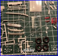 VTG AMT 1969 Ford Thunderbird 125 Scale Car Model Kit # Y901-200 REDLINE HTF