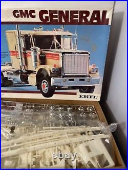 VTG AMT ERTL 1/25 Scale GMC General Deisel Cab Model Kit Sealed Parts New Open