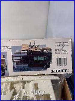 VTG AMT ERTL 1/25 Scale GMC General Deisel Cab Model Kit Sealed Parts New Open