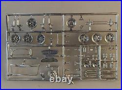 VTG AMT Ford Powered Cobra 3 in 1 Customizing 125 Scale Model Kit 2170-150
