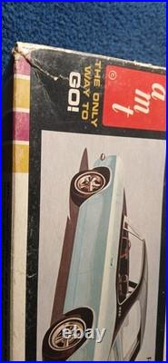 Vintage 1966 AMT 1966 Corvair Corsa Hardtop 1/25 Model with Original Box 5726-150