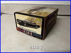 Vintage 1968 AMT Lincoln Continental Model Kit With Box & Instructions