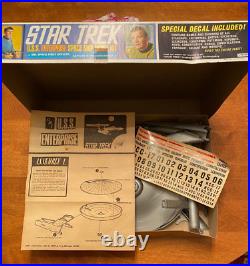 Vintage 1968 AMT STAR TREK USS Enterprise Model Kit S951 Complete Open Box