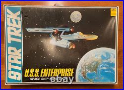 Vintage 1968 AMT STAR TREK USS Enterprise Model Kit S951 FACTORY SEALED