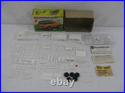 Vintage 1969 AMT 1/25 Scale Bushwacker GMC Jimmy with Trail Bike #T428-250 Read