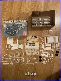 Vintage 1970's Model Car Kit Lot of 8 Revell AMT Testors 125 1/25 1 sealed EXC
