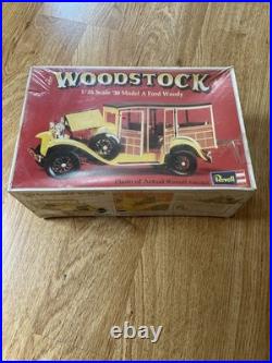Vintage 1970's Model Car Kit Lot of 8 Revell AMT Testors 125 1/25 1 sealed EXC