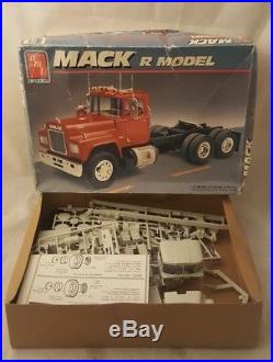 Vintage 1991 AMT Ertl #6129 1/25 Mack R TRUCK Model Car Mountain KIT