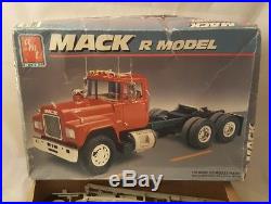 Vintage 1991 AMT Ertl #6129 1/25 Mack R TRUCK Model Car Mountain KIT