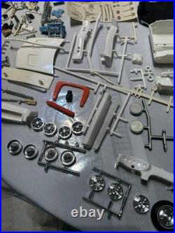 Vintage 67' Chevy Vette Sting Ray Convertible AMT Customizing Kit, Model Car Kit