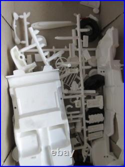 Vintage AMT1963 Corvette Convertible 06-913-149 63 customizing kit