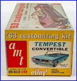 Vintage AMT 05-613-149 1963 Pontiac Tempest Convertible 125 Scale Model Car Kit