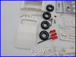 Vintage AMT 1962 Ford Galaxie Convertible 3 in 1 Customizing 125 Model Kit K112
