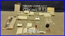 Vintage AMT 1966 Lincoln Continental Customizing 1/25 Plastic Model Kit Boxed