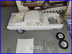 Vintage AMT 1967 Mustage GT Fastback 1/25 model kit