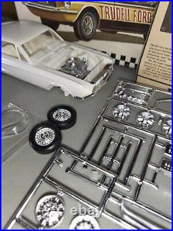 Vintage AMT 1967 Mustage GT Fastback 1/25 model kit