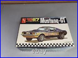 Vintage AMT 1967 Mustage GT Fastback 1/25 model kit