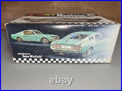 Vintage AMT 1967 Mustage GT Fastback 1/25 model kit