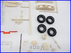 Vintage AMT 1967 Oldsmobile Toronado Hardtop 125 Model Kit 6937-200