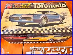 Vintage AMT 1967 Oldsmobile Toronado Hardtop 125 Model Kit 6937-200 COMPLETE