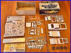 Vintage AMT 1967 Oldsmobile Toronado Hardtop 125 Model Kit 6937-200 COMPLETE