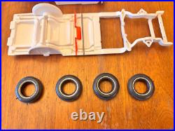 Vintage AMT 1967 Oldsmobile Toronado Hardtop 125 Model Kit 6937-200 COMPLETE