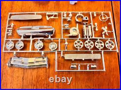 Vintage AMT 1967 Oldsmobile Toronado Hardtop 125 Model Kit 6937-200 COMPLETE