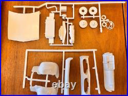 Vintage AMT 1967 Oldsmobile Toronado Hardtop 125 Model Kit 6937-200 COMPLETE