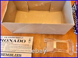 Vintage AMT 1967 Oldsmobile Toronado Hardtop 125 Model Kit 6937-200 COMPLETE