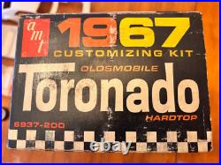 Vintage AMT 1967 Oldsmobile Toronado Hardtop 125 Model Kit 6937-200 COMPLETE