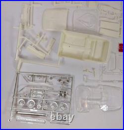 Vintage AMT 1968 Mustang 2+2 GT Customizing Model Kit #6168-002